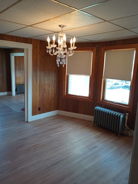 Building Photo - 139 Sigourney St