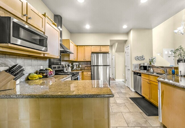 Building Photo - 1117 N Flowing Springs Trail