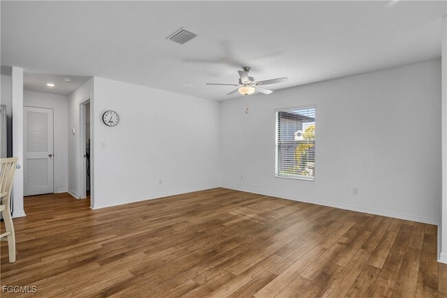 Building Photo - 839 Yellowbird Dr