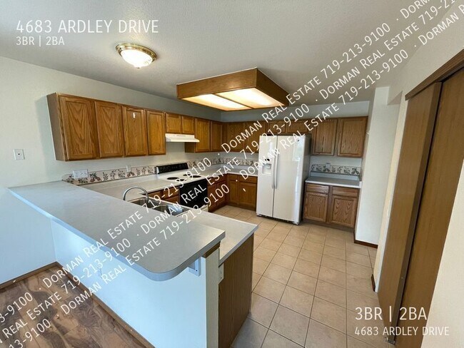 Building Photo - 4683 Ardley Dr