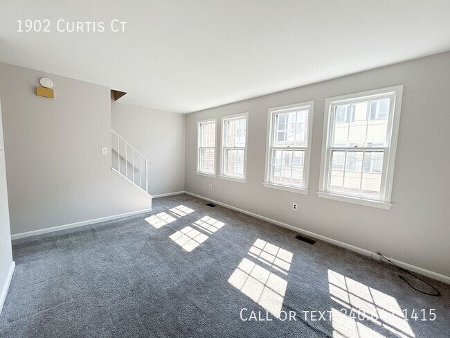 Building Photo - 1902 Curtis Ct SE