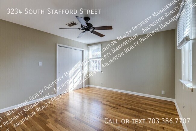 Building Photo - 3234 S Stafford St
