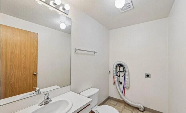Building Photo - 4288 Northside Dr NE