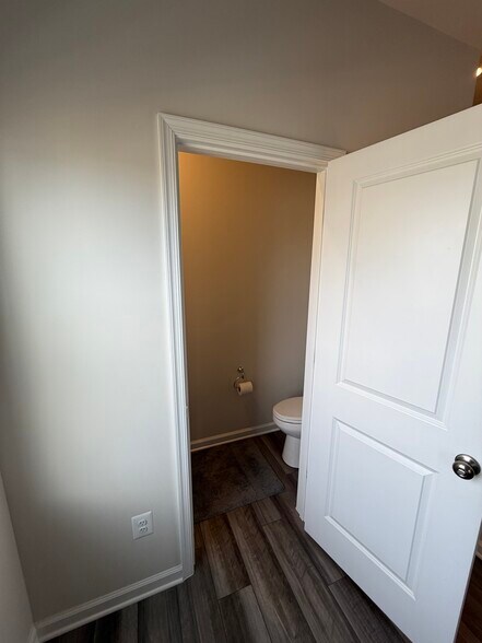 Building Photo - 454 18th Ave