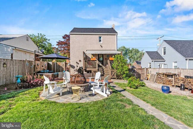 Building Photo - 819 Chillum Rd