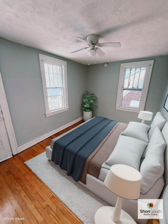 Building Photo - 3 bed 2 bath single family home with a detached 2 stall garage