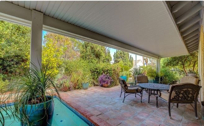 Building Photo - 300 Redondo St