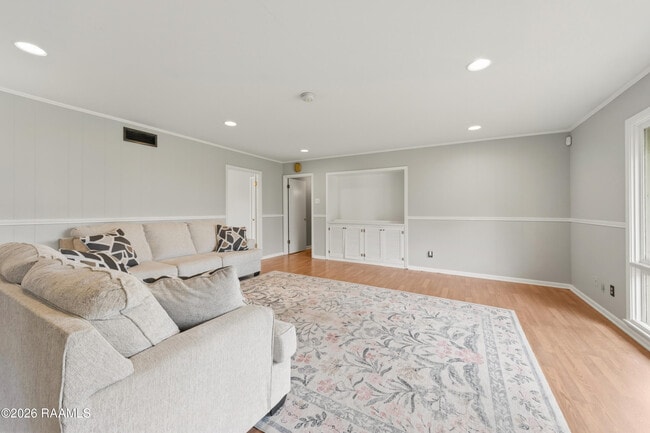 Building Photo - 308 Brentwood Blvd