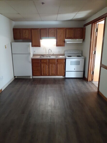 Interior Photo - Creekside Apartments (Olivet HS, LLC)