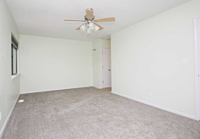 Building Photo - 2 Bedroom Condo in Birnam Wood