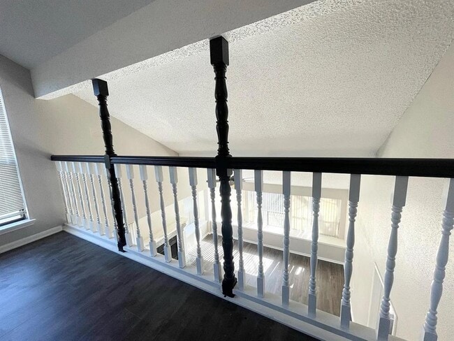 Building Photo - 13535 Gaby Virbo Dr