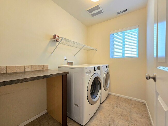 Building Photo - 4 Bedroom Home with Lake Views - Pet Friendly - 1/2 off 1st Months rent!