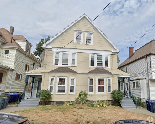 Building Photo - 66 Murdock St