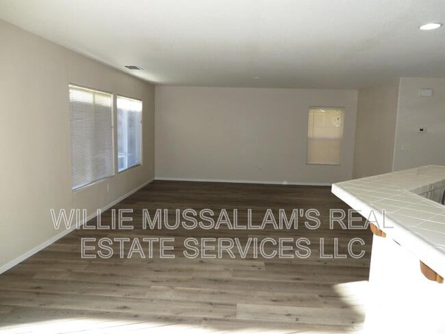 Building Photo - 16699 Colonial Trail