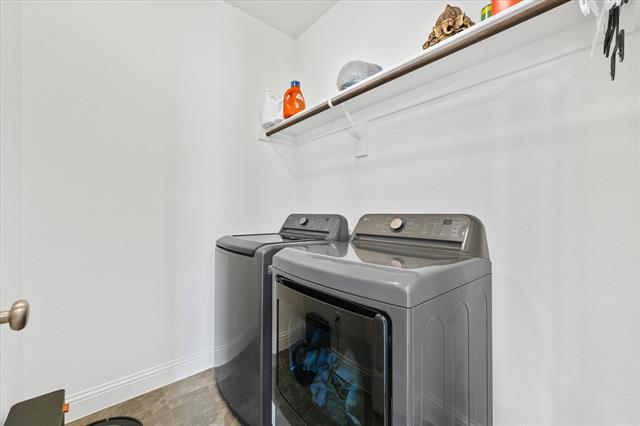 Building Photo - 1549 Pirene Aly