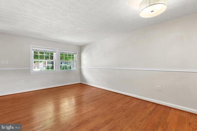 Building Photo - 138 S Virginia Ave