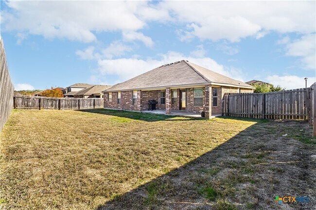 Building Photo - 605 Cody James Dr