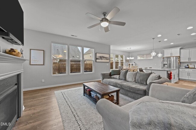 Building Photo - 4 Bedroom Home Close to Downtown Wake Forest. Fenced Yard!