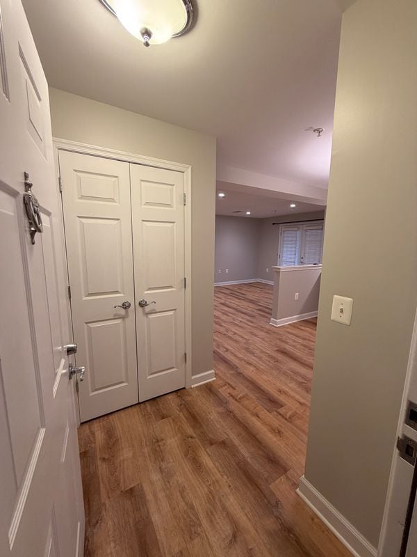 Building Photo - 4179 S Four Mile Run Dr