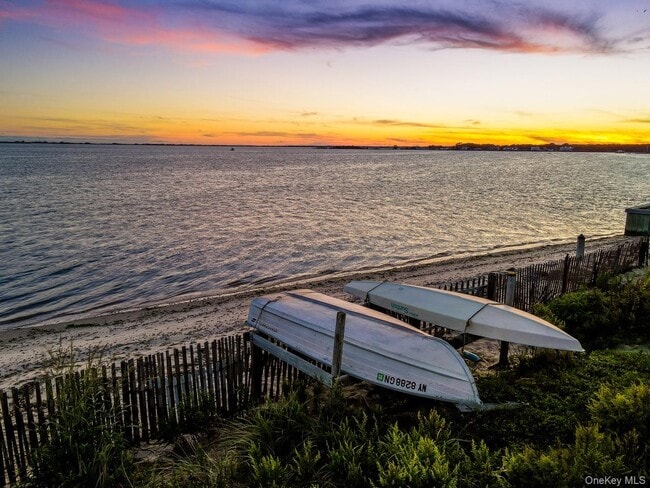 Building Photo - 20 Alanson Ln