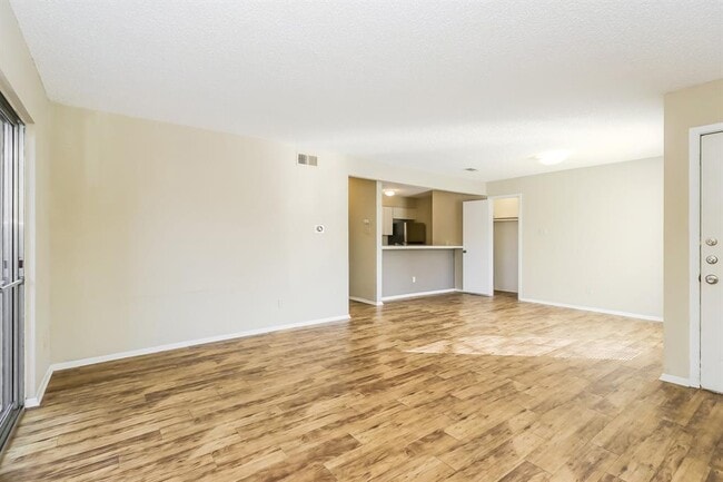 Building Photo - 5201 Evans Ave