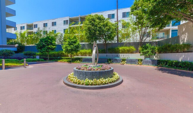 Valet Entrance - 1155 N La Cienega Blvd