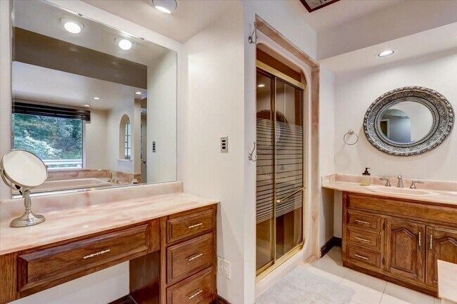 Building Photo - N43W27445-W27445 Capitol Dr