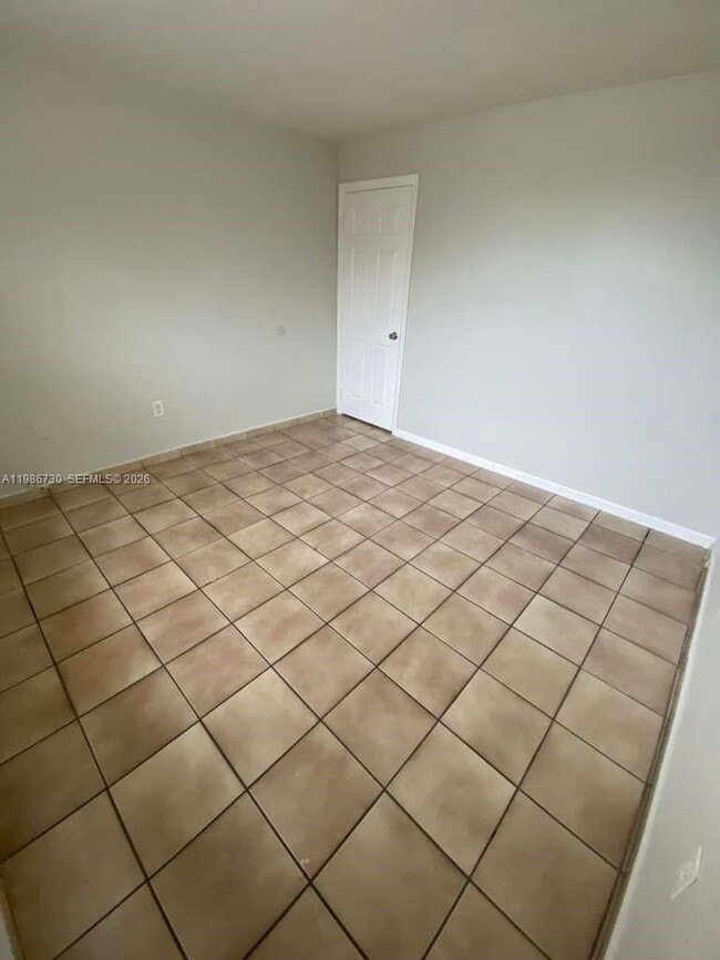 Building Photo - 4655 Palm Ave