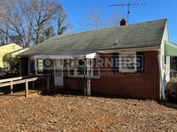 Building Photo - Mid-Century 3 Bedroom 1 Bath Home