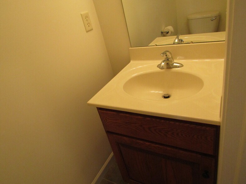 Building Photo - 318 Mount Olive Ln