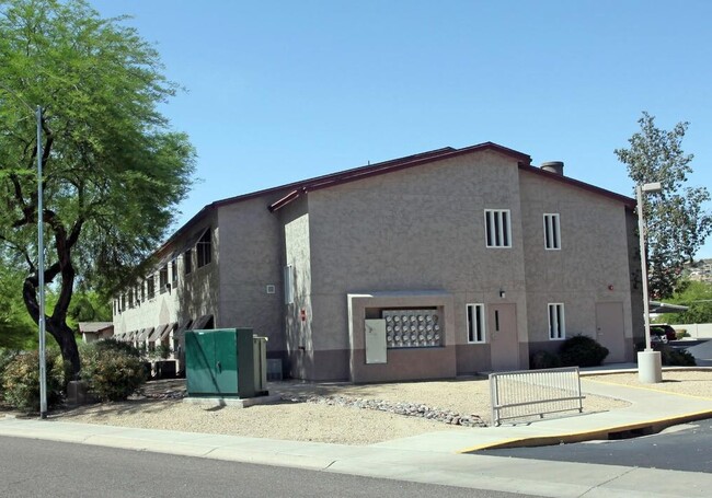 Building Photo - 13420 North 21st Pl