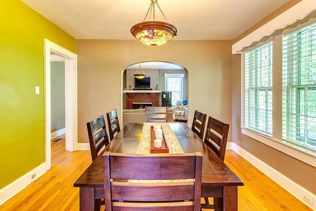 Building Photo - Charming 2 bedroom house in South Knox!