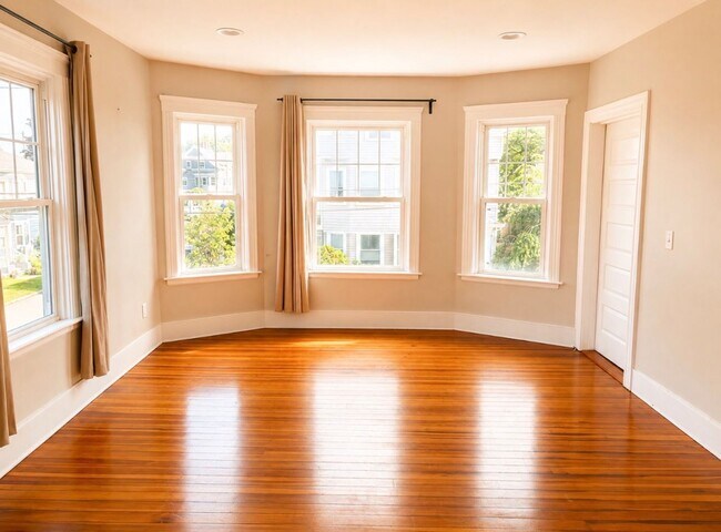 Building Photo - 207 Lowden St