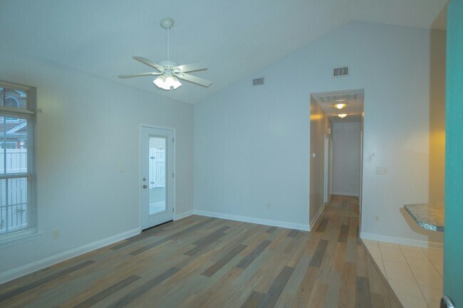 Building Photo - 156 Marsh Rabbit Dr