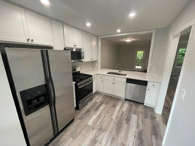 Building Photo - 2260 Newport Landing