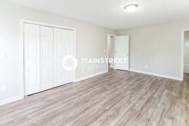 Building Photo - 3 Bedroom Pet-Friendly Home in Jonesboro, GA with Main Street Renewal