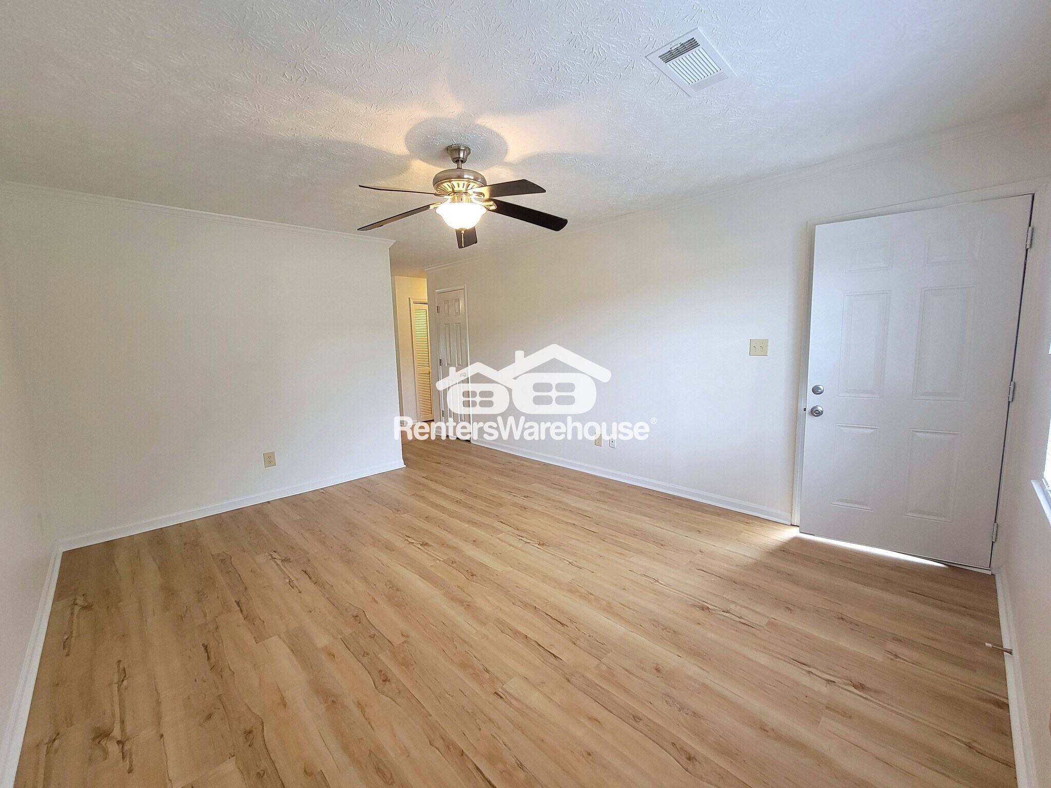Building Photo - 270 S Jeff Davis Dr