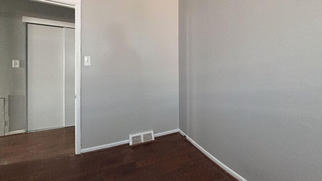 Building Photo - 2037 Beyer Ave