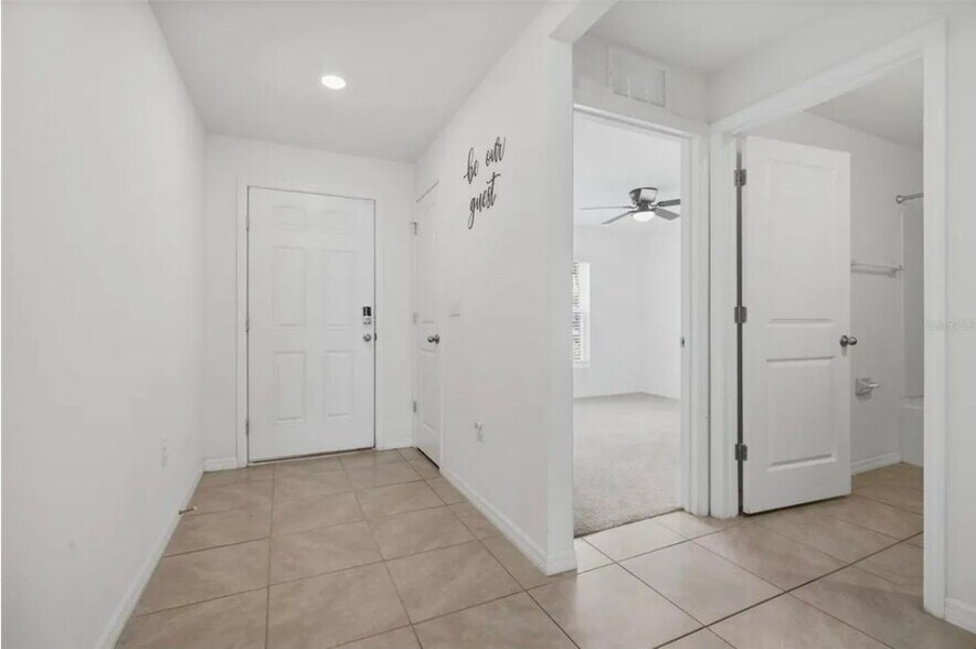 Building Photo - 9295 Van Allen Way