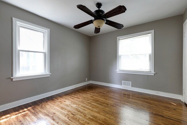 Building Photo - 3009 Napoleon St