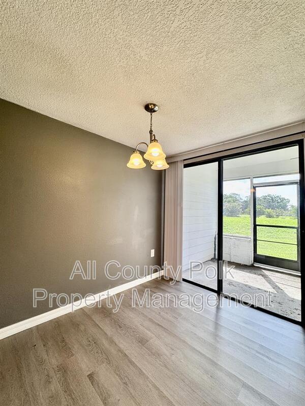 Building Photo - 1415 Ridge Lake Ct