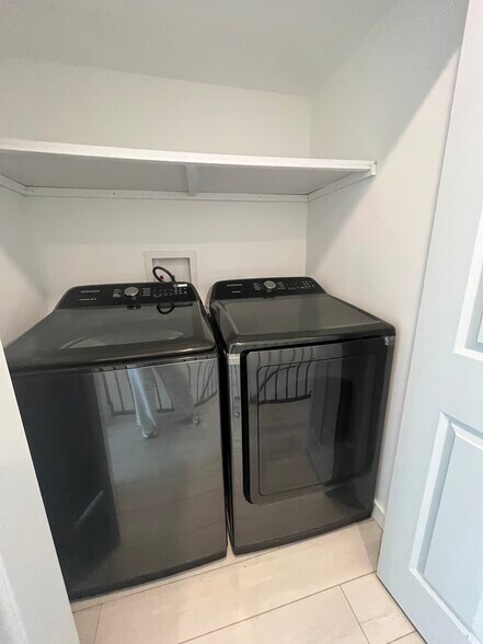 Building Photo - 248 N Dillon St