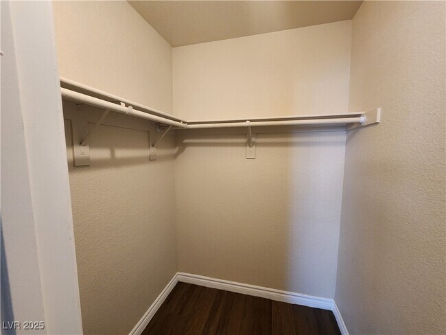 Building Photo - 2606 S Durango Dr