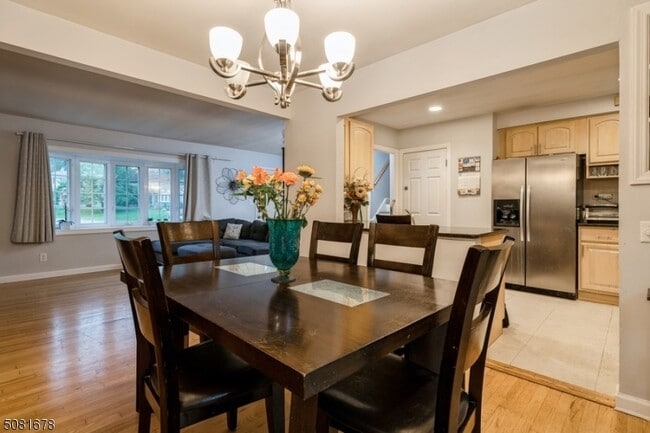 Building Photo - 42 Warren St