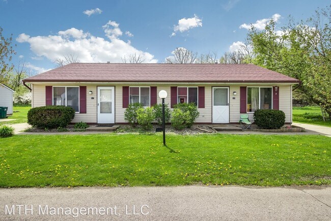 Building Photo - 2 br, 1 bath Apartment - 425 Meadowview St