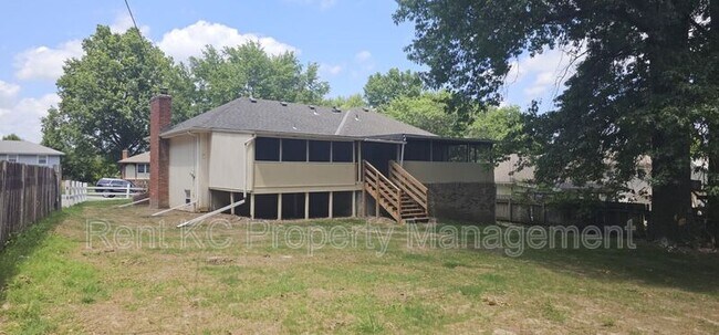 Building Photo - 809 NE 74th St