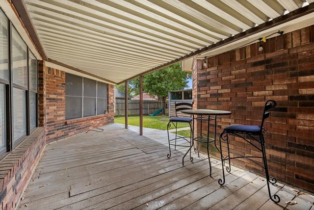 Building Photo - 1017 Micarta Dr