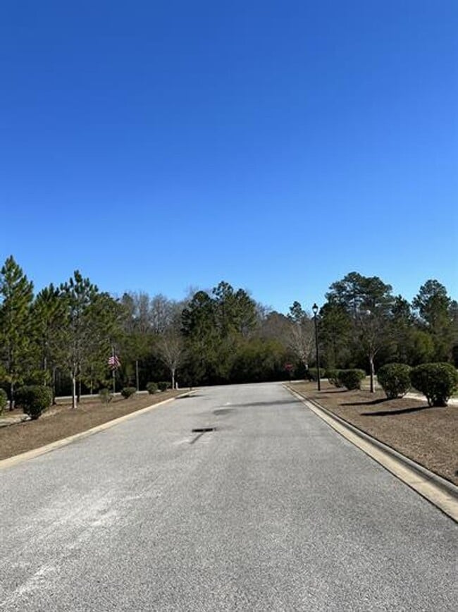 Building Photo - 819 Terrell Dr