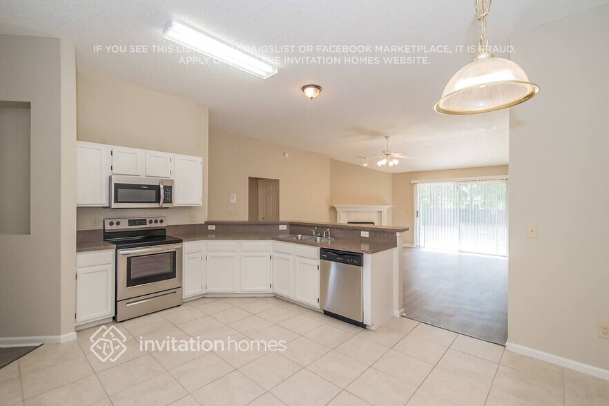 Building Photo - 11952 Collins Creek Dr