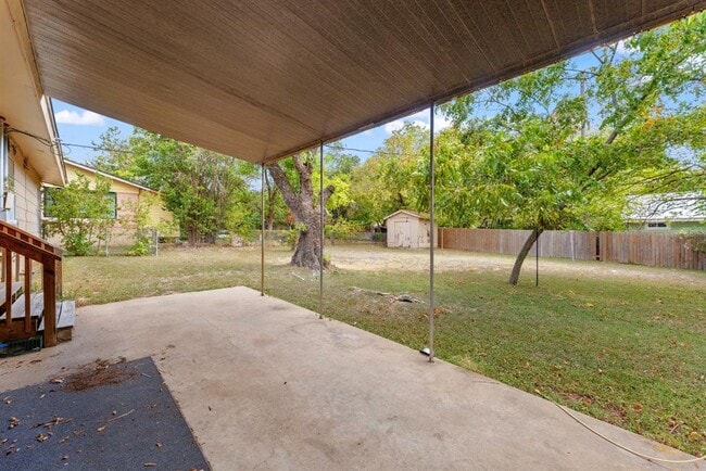 Building Photo - 103 W Croslin St